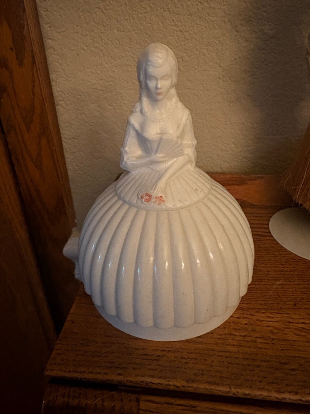 Vintage southern Belle, Victorian Lady, plastic sewing caddy